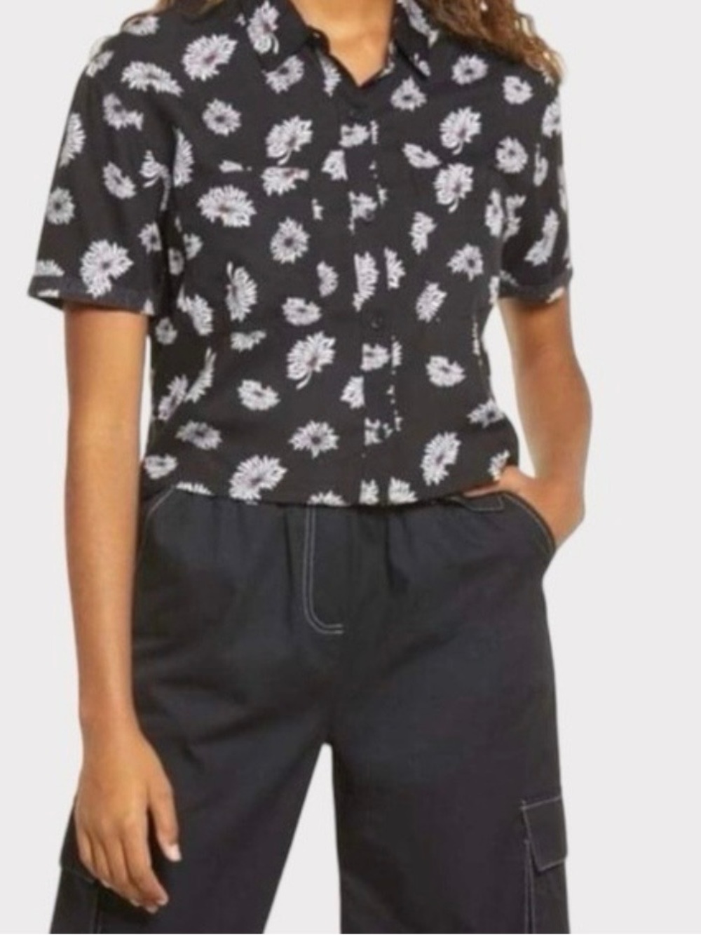 Vans Floral Pattern Button Up Top - Picture 7 of 7